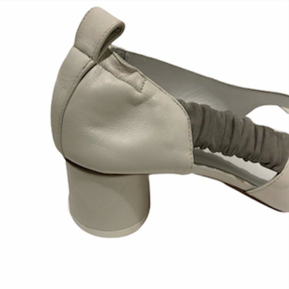 GRAY MATTERS cream grey cut out square toe block heel sandals - Picture 4 of 6